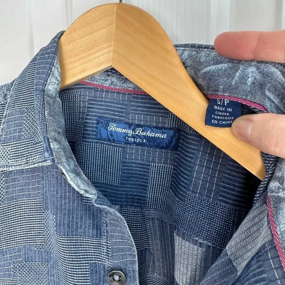Tommy Bahama Men's Paradise Patchwork Long-Sleeve Shirt EUC - Picture 5 of 6